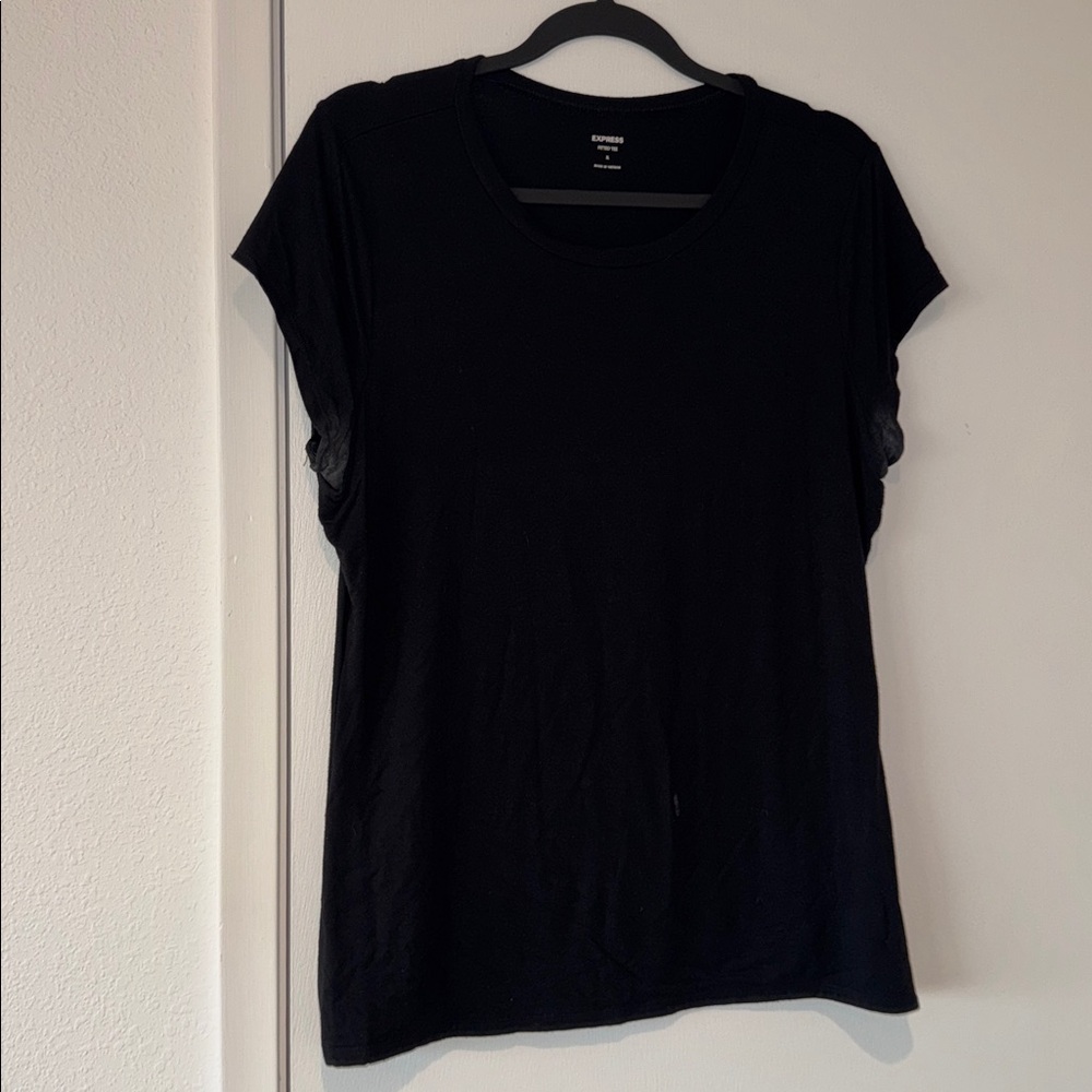 Express Women's Black Fitted Tee -XL